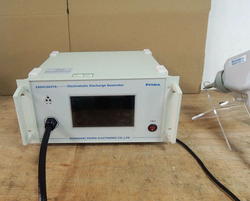 IEC61000-4-2 Equipo de ensayo del simulador ESD / probador de descargas electrostáticas
